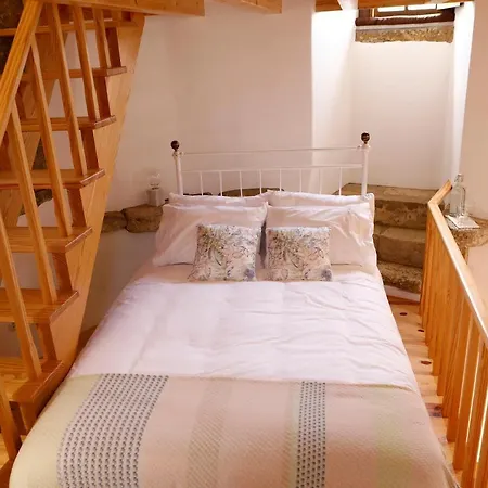 Ola Belem! Cozy Windmill, Stunning Views To Lisboa Bed & Breakfast