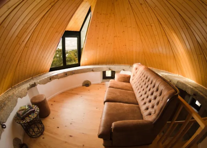 Bed & Breakfast Ola Belem! Cozy Windmill, Stunning Views To Lisboa Caparica