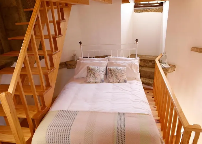 Ola Belem! Cozy Windmill, Stunning Views To Lisboa Bed & Breakfast