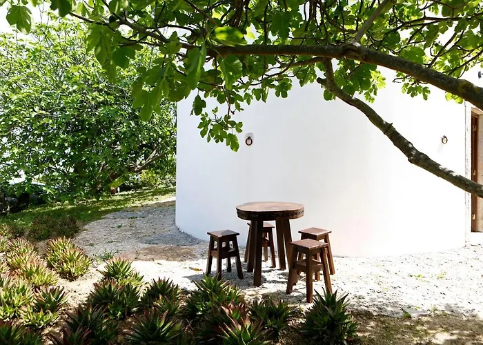 Ola Belem! Cozy Windmill, Stunning Views To Lisboa Bed & Breakfast