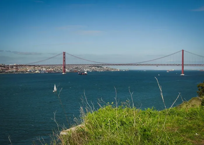 Bed & Breakfast Ola Belem! Cozy Windmill, Stunning Views To Lisboa *